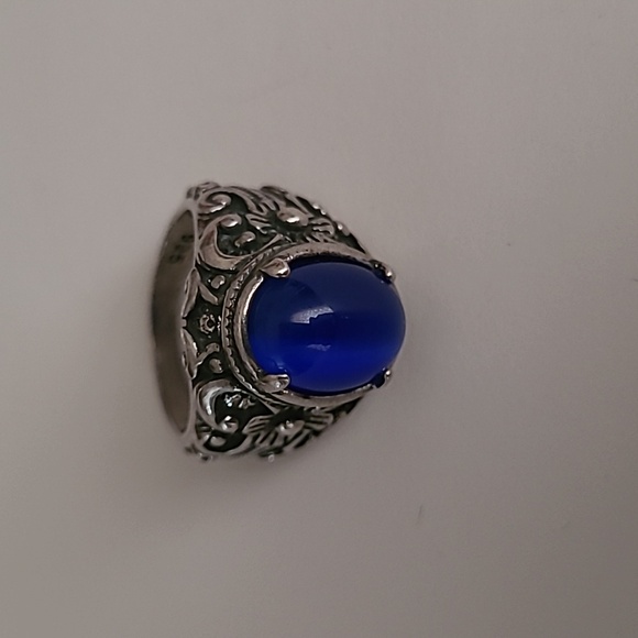 Ring - Picture 7 of 7